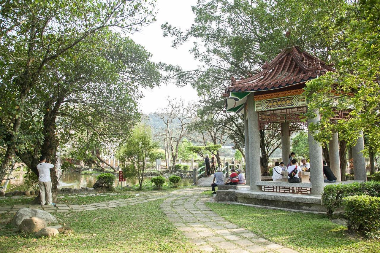 議蘆會館 僅提供參訪住宿 Wufeng (Taichung) Exterior foto